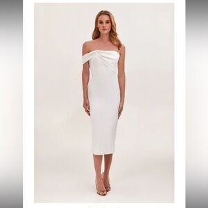 Milla White Classy bodice midi dress with open neckline XS